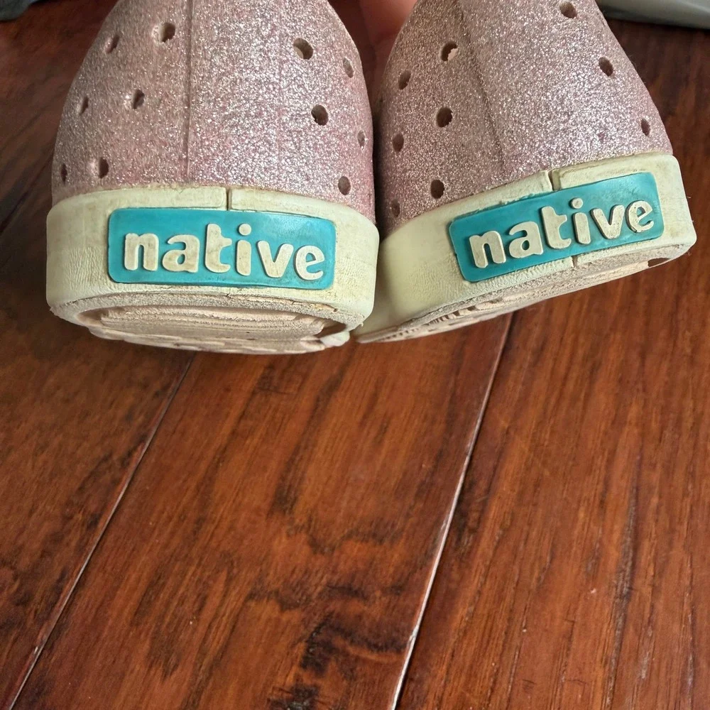 Native Jefferson Slip On Shoes Kids C12 Pink Glitter Sparkly Play Beach READ